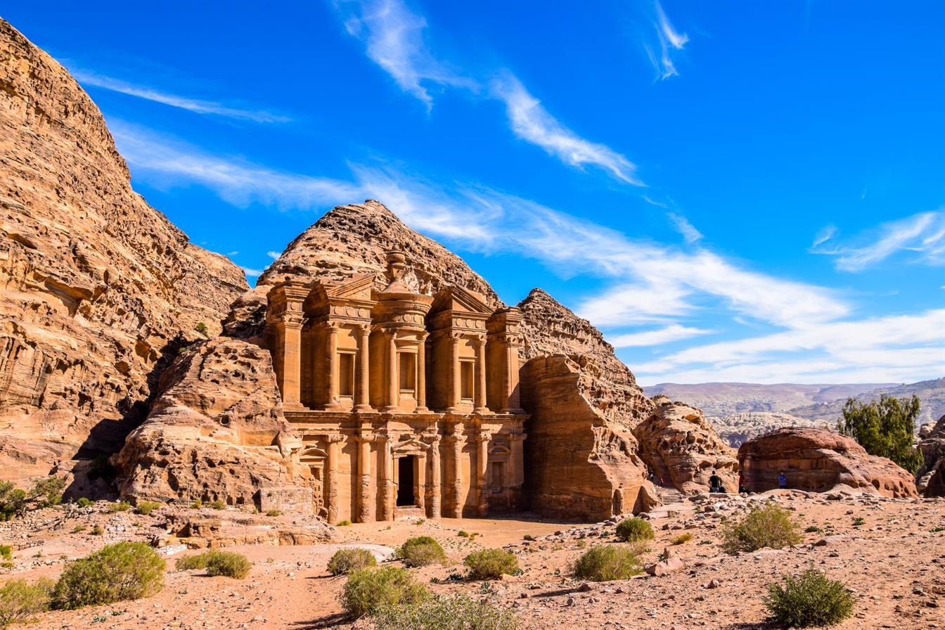 JORDAN-Petra-the-amazing-Ad-Deir-The-Monastery-with-blue-sky