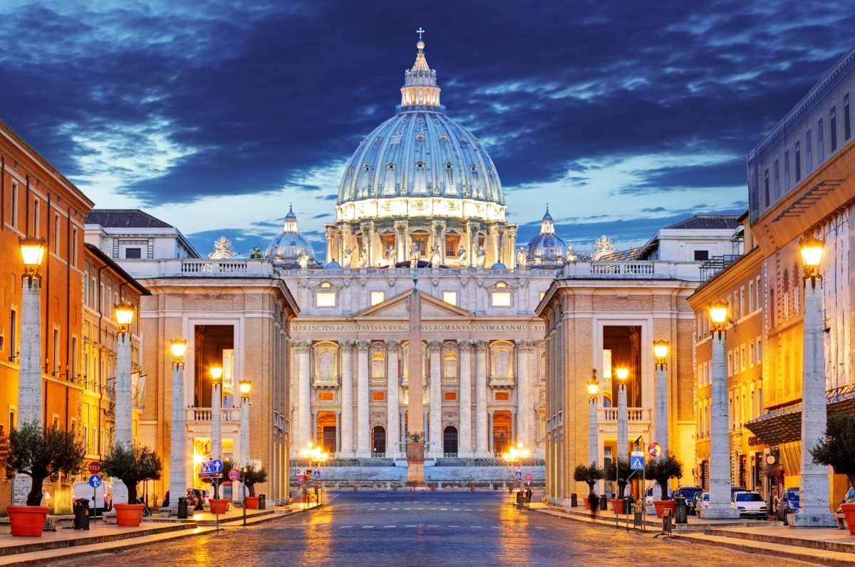 Basilica-Papale-di-San-Pietro-Vatican-Rome-Italy.