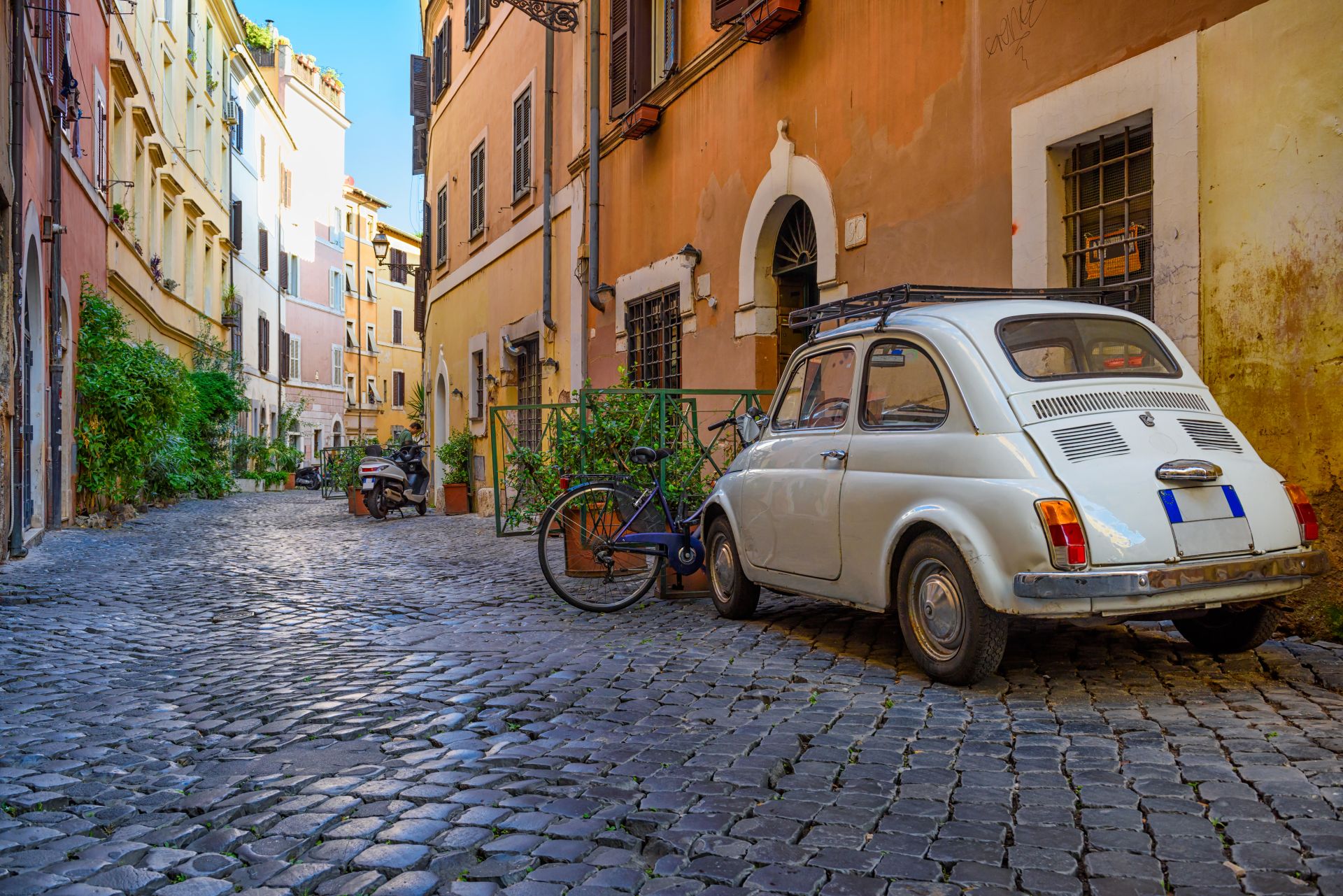 Cozy-old-street-in-Trastevere-in-Rome-Italy