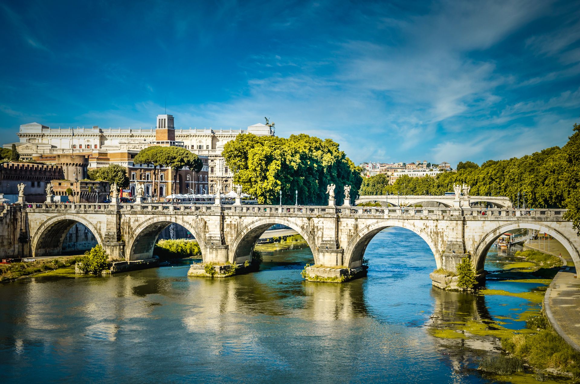 Saint-Angelo-Bridge-on-Tiber-river-Rome-Italy