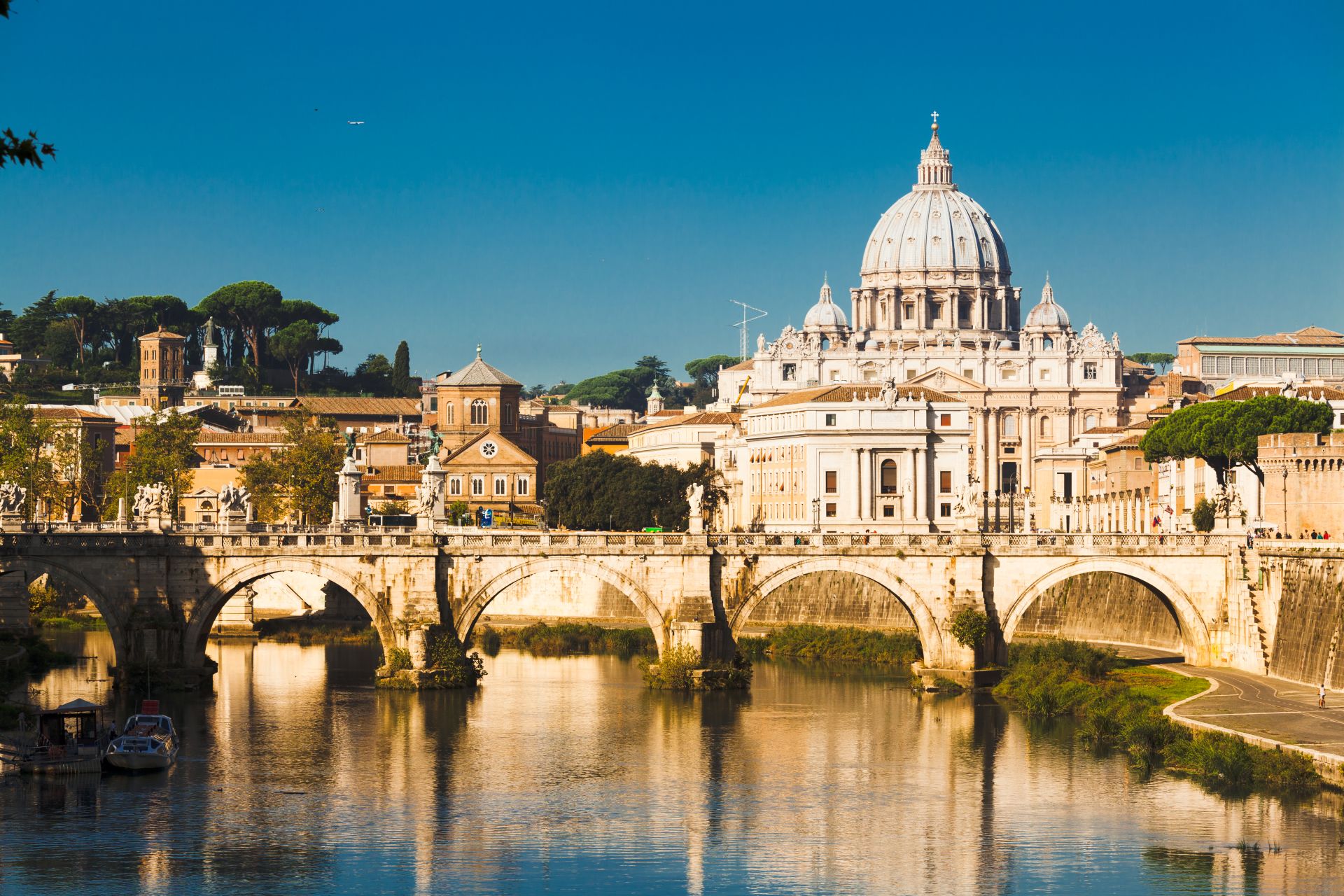 St-Peters-basilica-and-river-Tibra-in-Rome-Italy