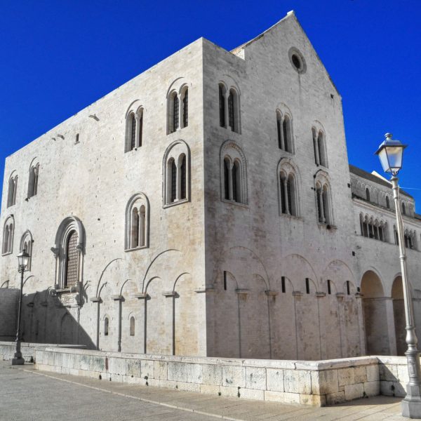 The-Basilica-of-Saint-Nicholas-in-old-town-of-Bari.-Apulia.Italy