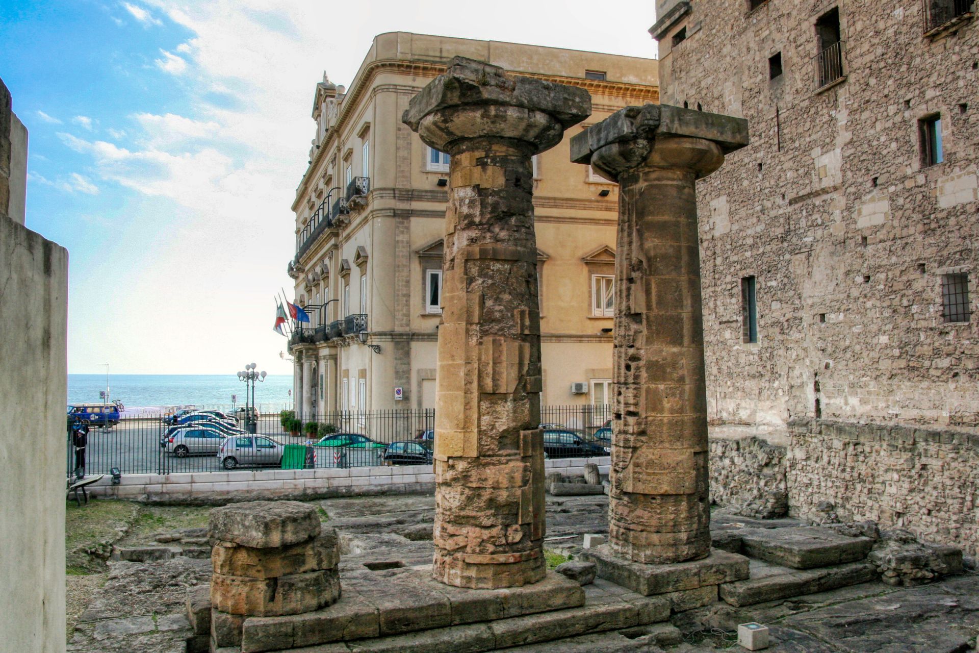 The-remaining-columns-of-the-Temple-of-Poseidon-or-Doric-Temple-in-Taranto-Puglia-Italy