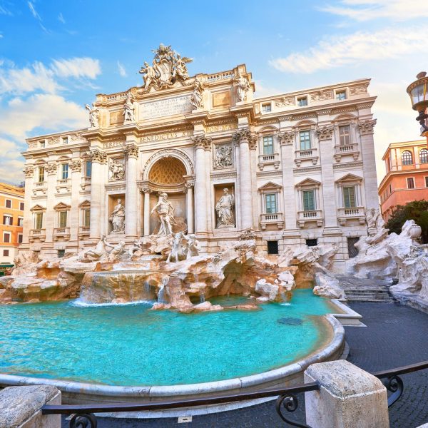 Trevi-Fountain-in-Rome-Italy