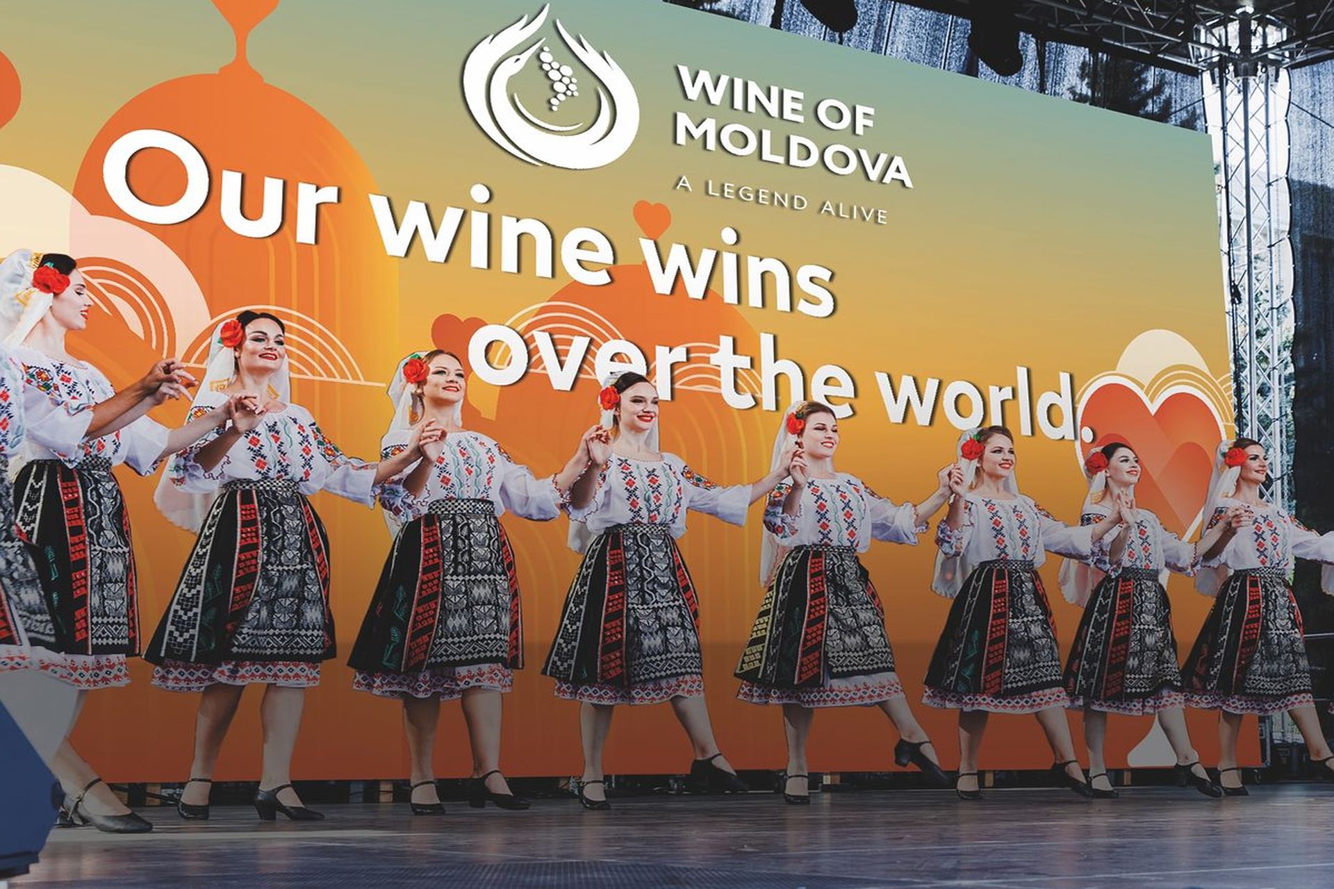 Moldova wine festival dancing MOLDOVA