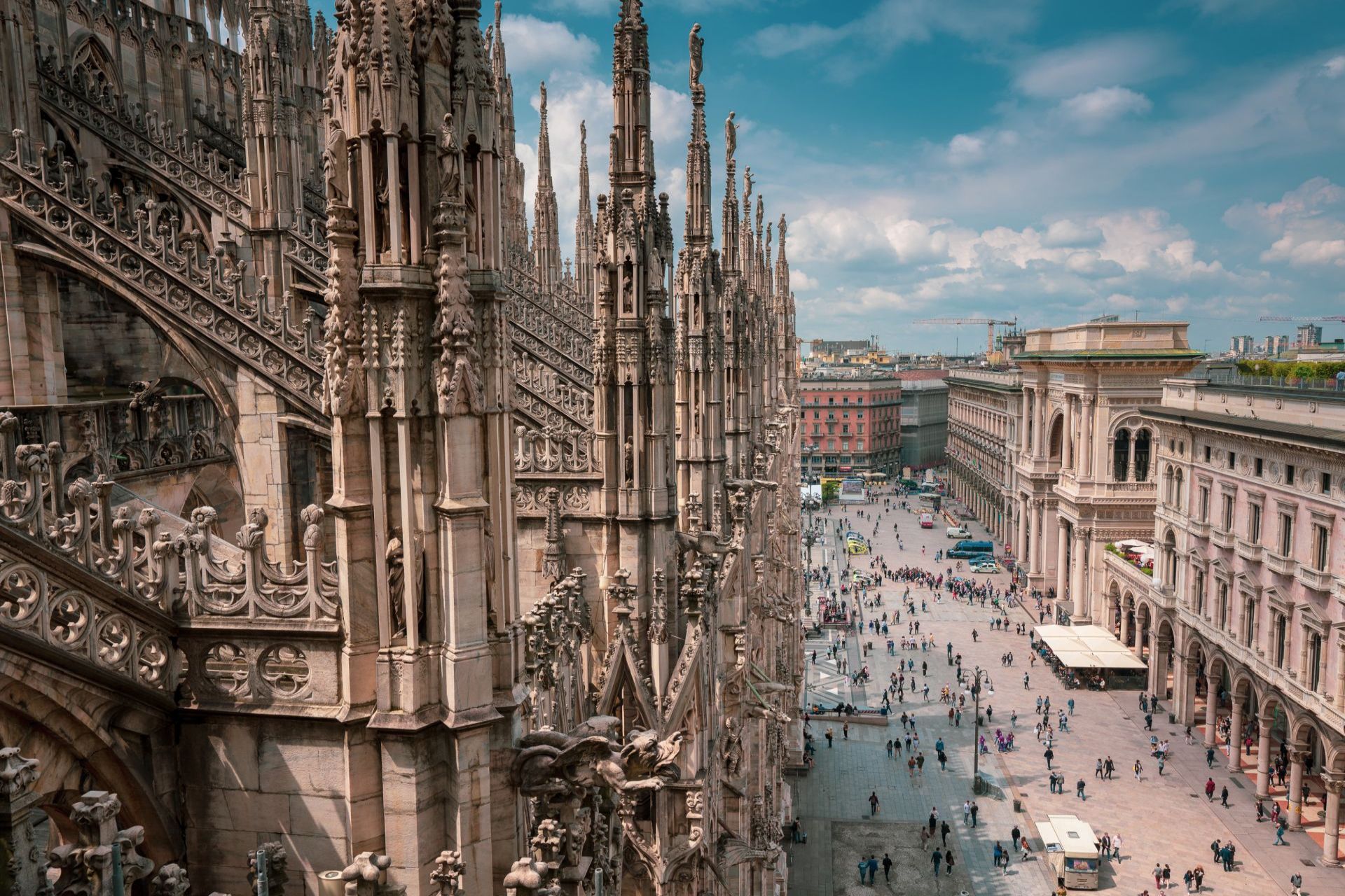 Piazza Del Duomo MILAN ITALY