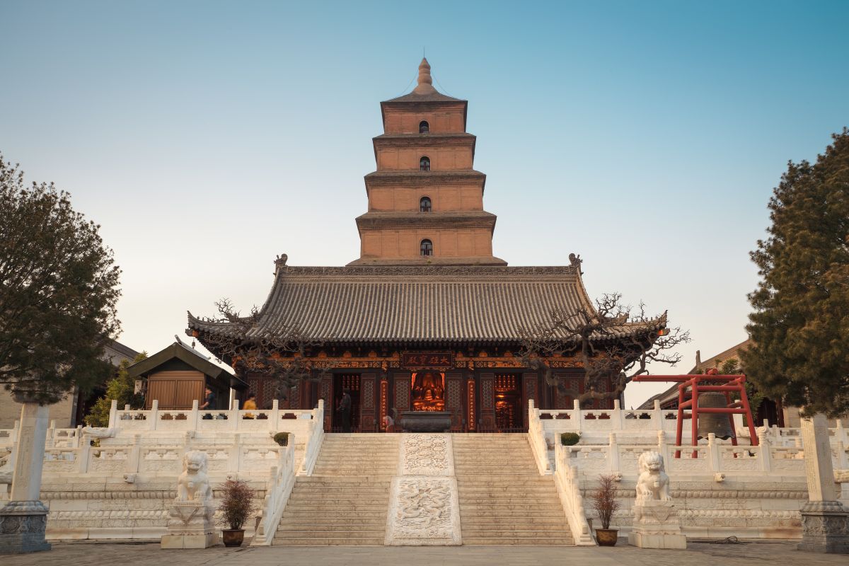 giant wild goose pagoda at dusk