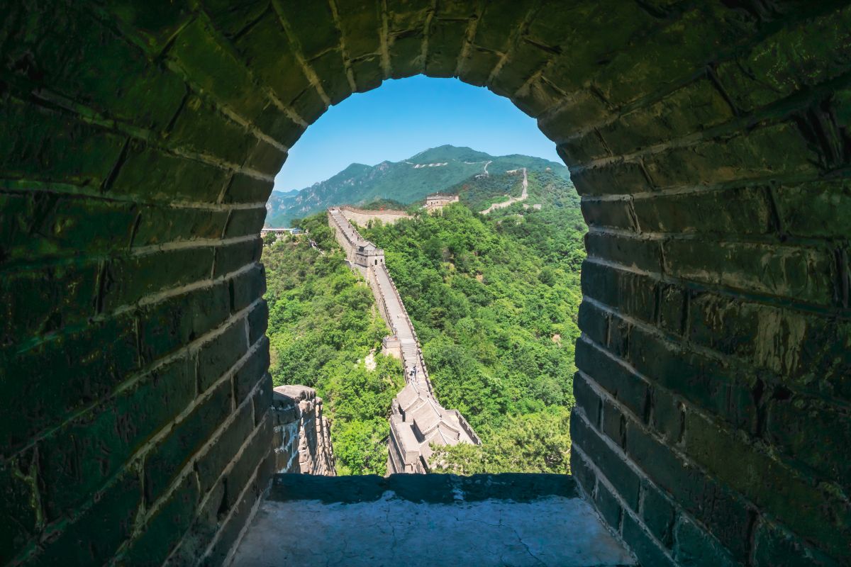 View of the ruins of the Great Wall of China at Mutianyu section